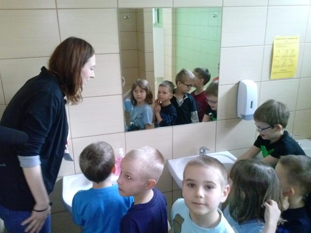 Cała Polska myje ręce - ciekawe zajęcia w SP7