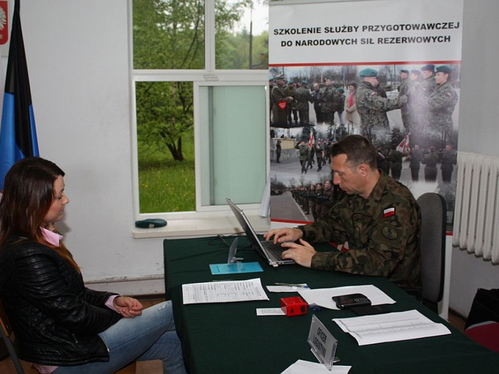 Zegrze: Rekordowa liczba rekrutów w Centrum Szkolenia Łączności i Informatyki