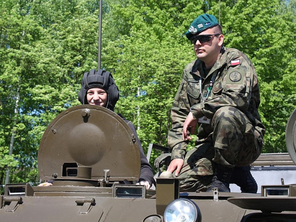 Zegrze: Dzień otwartych koszar w rocznicę zakończenia wojny