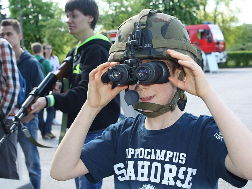Zegrze: Dzień otwartych koszar w rocznicę zakończenia wojny