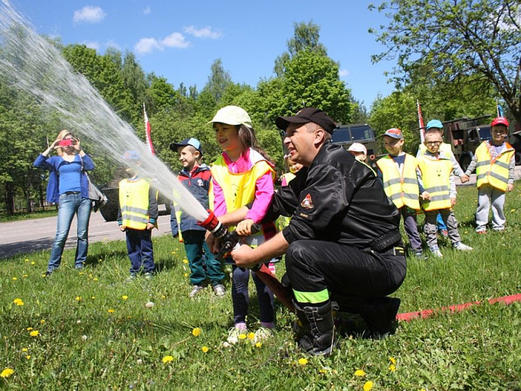 Zegrze: Dzień otwartych koszar w rocznicę zakończenia wojny