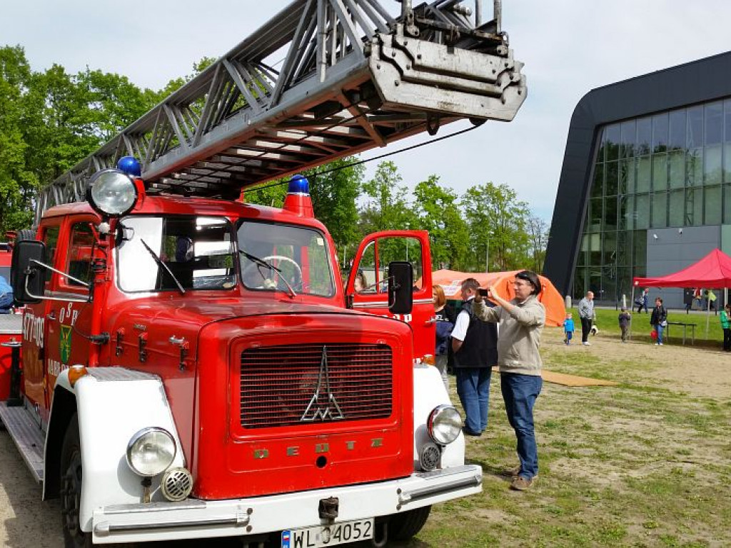 Legionowski: Święto strażaków. Czerwone samochody pod Areną