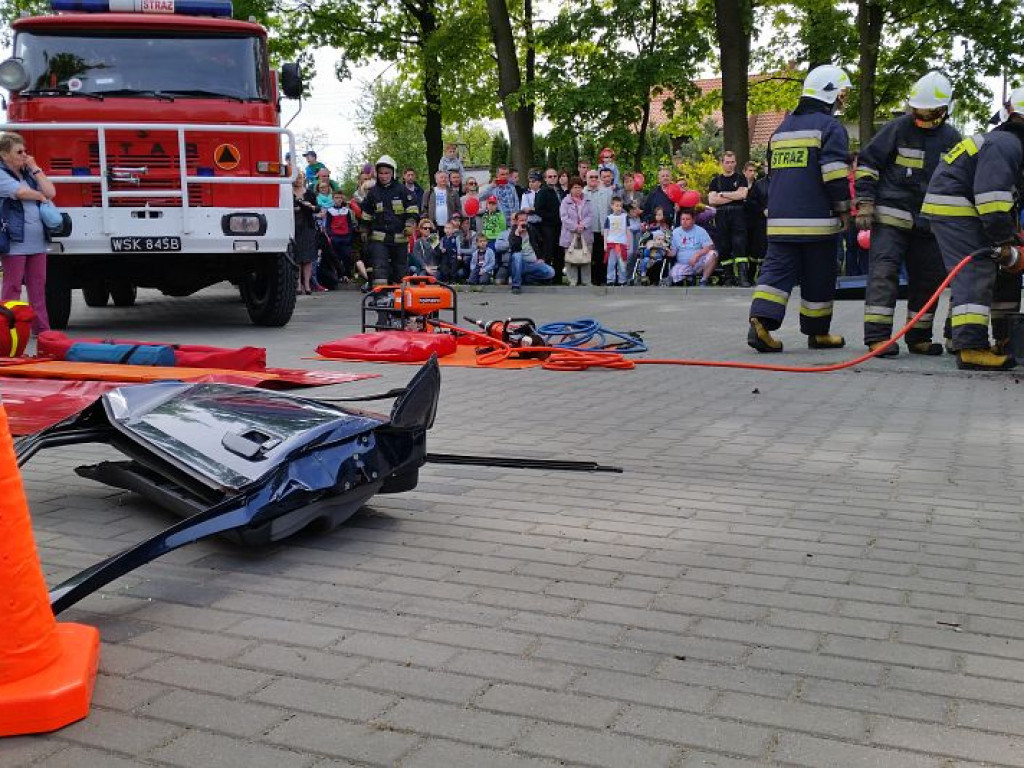 Legionowski: Święto strażaków. Czerwone samochody pod Areną