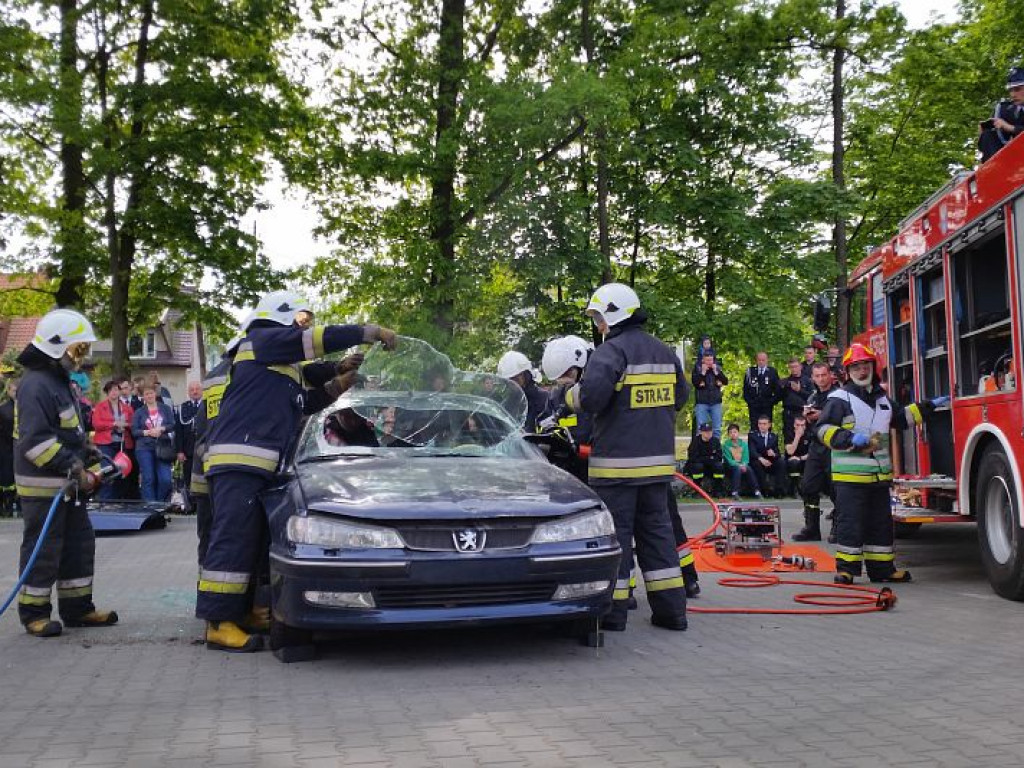 Legionowski: Święto strażaków. Czerwone samochody pod Areną