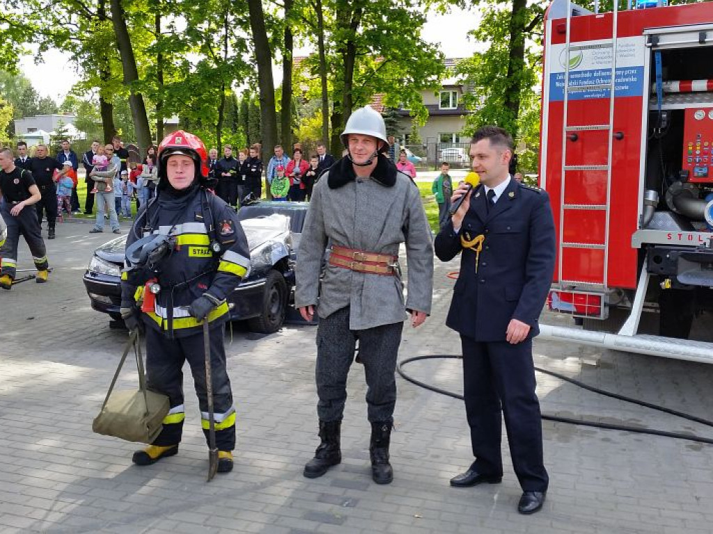 Legionowski: Święto strażaków. Czerwone samochody pod Areną