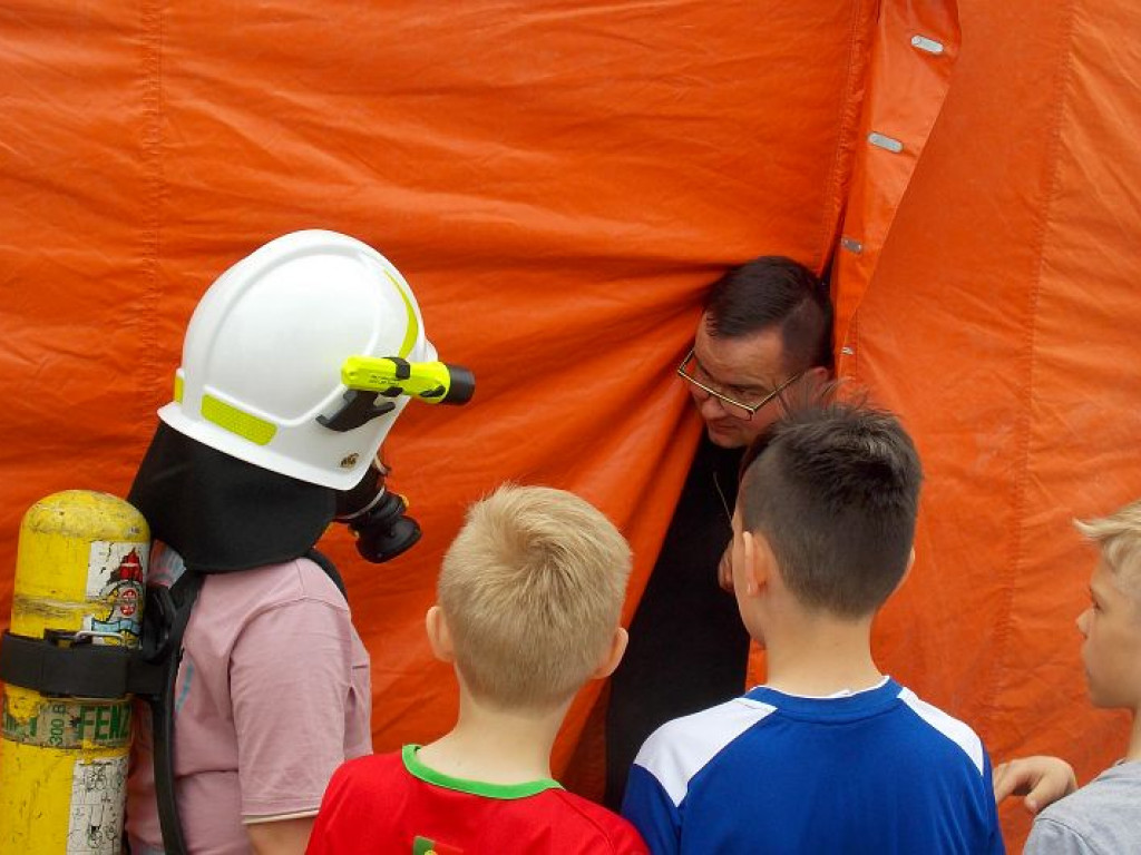 Legionowski: Święto strażaków. Czerwone samochody pod Areną