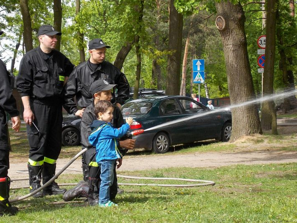 Legionowski: Święto strażaków. Czerwone samochody pod Areną