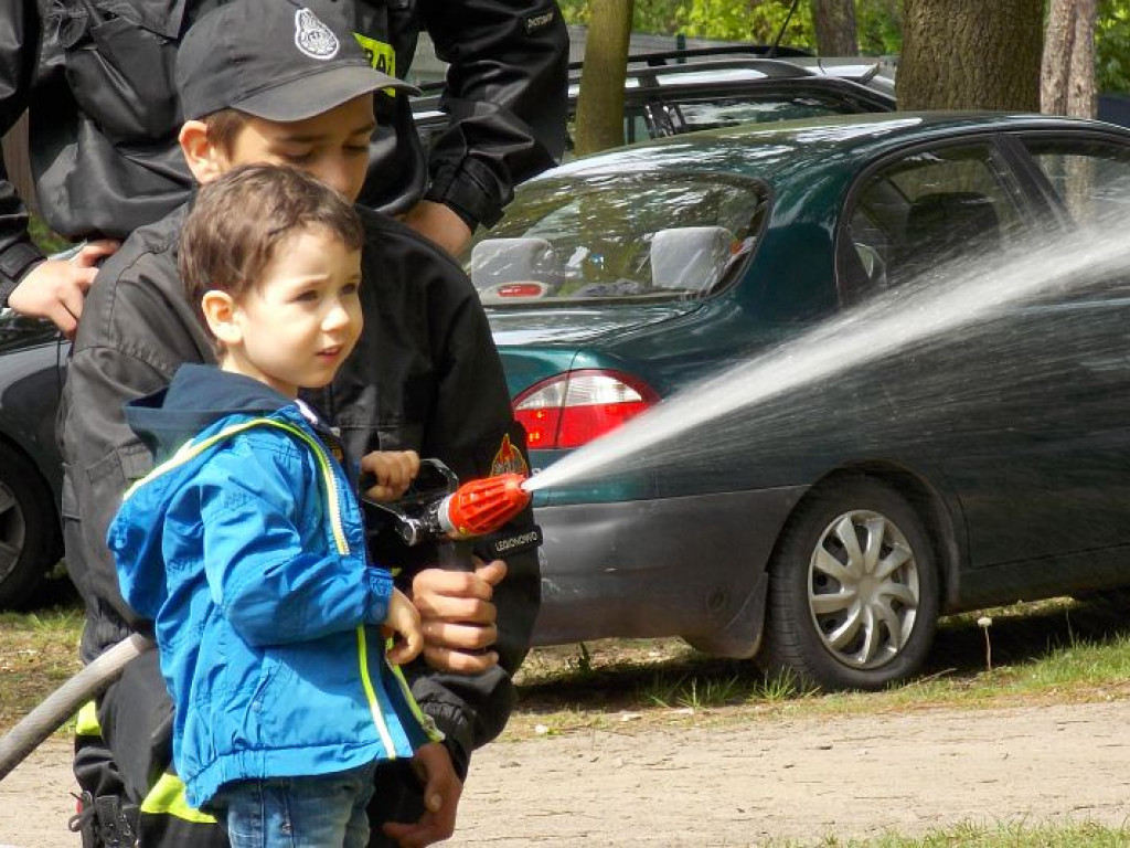 Legionowski: Święto strażaków. Czerwone samochody pod Areną