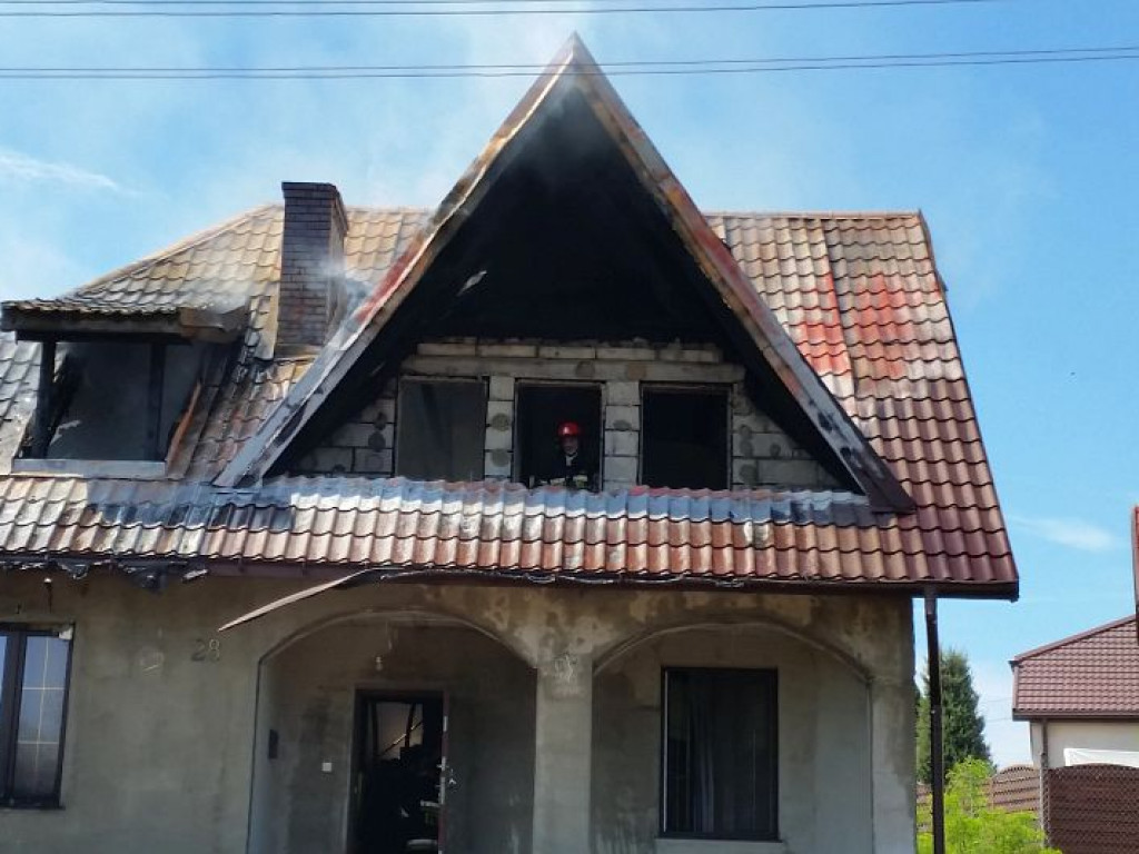 Legionowo: Pożar domu jednorodzinnego przy ul. Grudzie