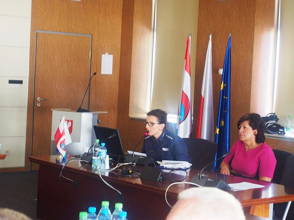 Legionowo: Z dyrektorami szkół o dopalaczach