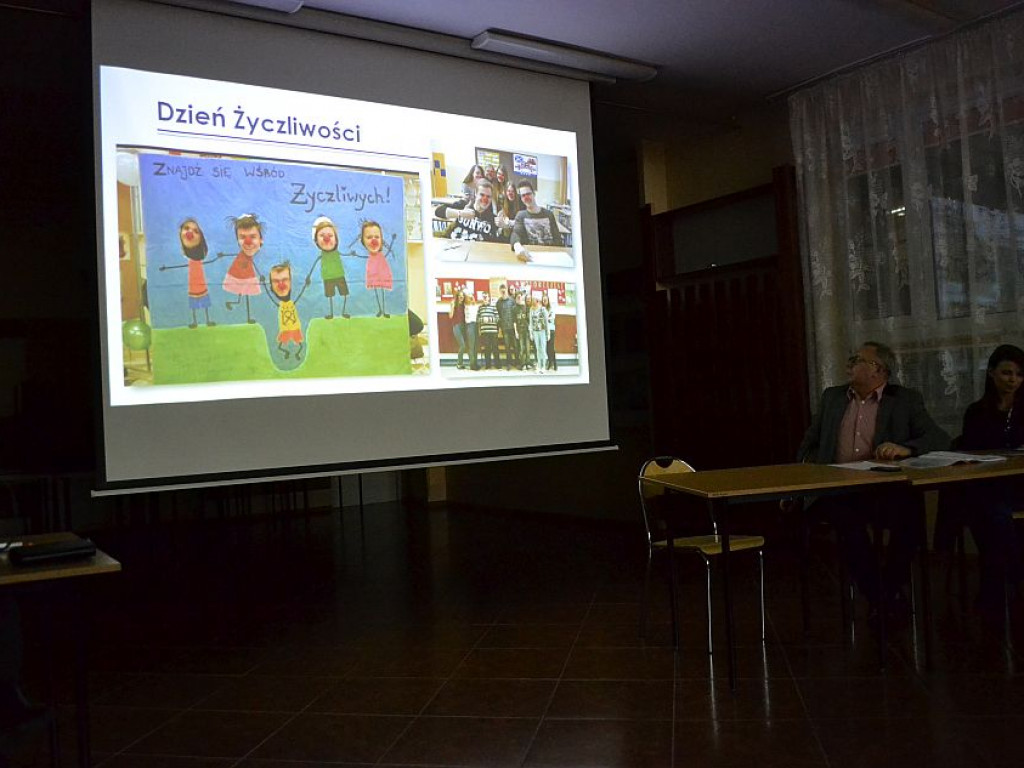 Obrady Komisji Oświaty Rady Miasta Legionowo  w Królewskiej Dwójce