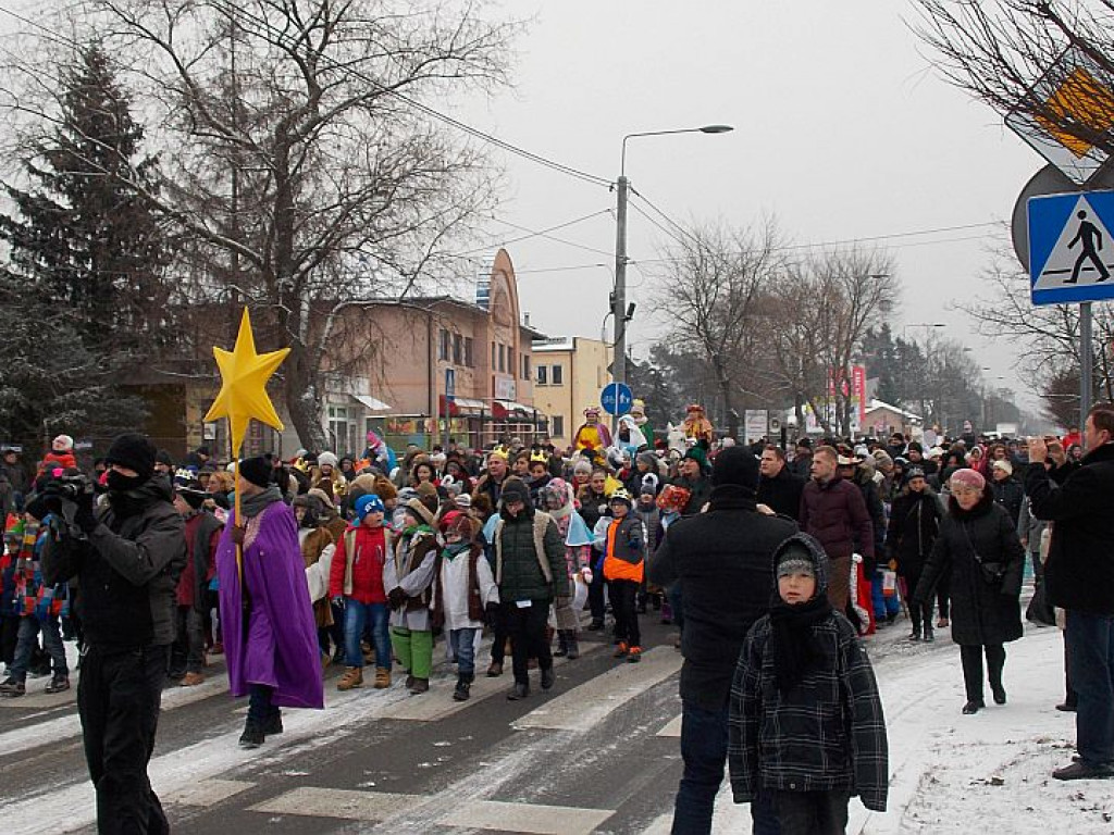 Legionowo, Jabłonna: Ulicami przeszły Orszaki Trzech Króli (wideo)