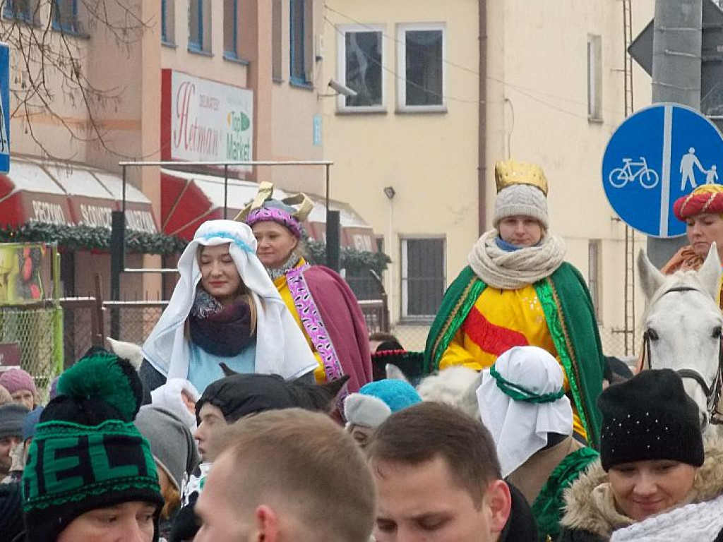 Legionowo, Jabłonna: Ulicami przeszły Orszaki Trzech Króli (wideo)