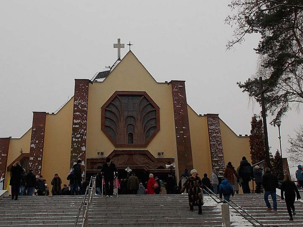 Legionowo, Jabłonna: Ulicami przeszły Orszaki Trzech Króli (wideo)
