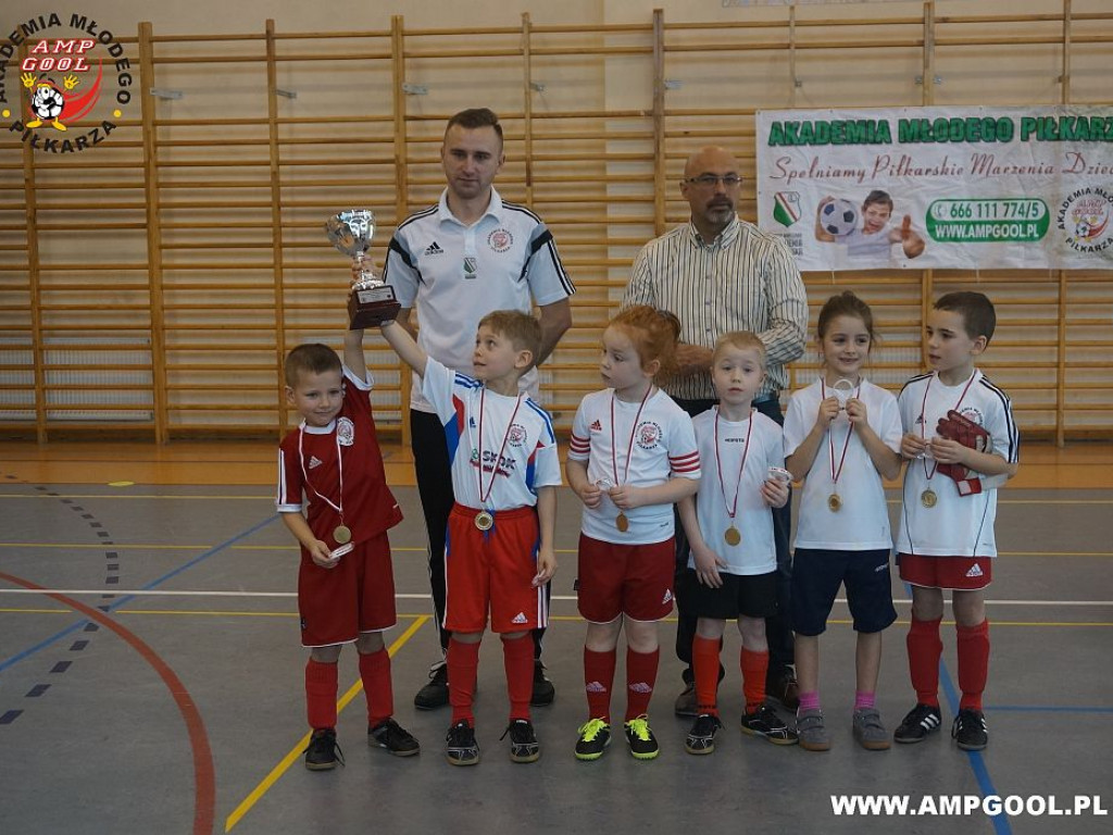 Stanisławów Pierwszy: Sportowe emocje na turnieju AMP GOOL
