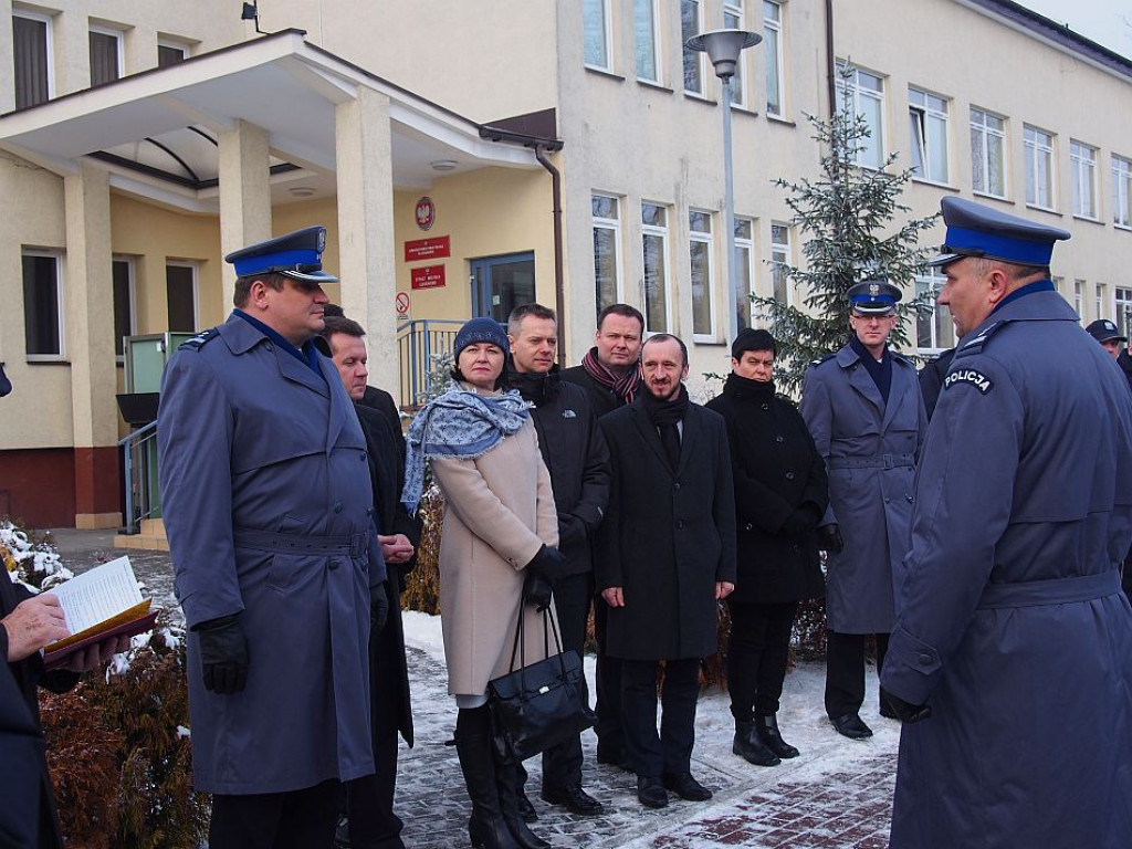 Legionowo: Policjanci dostali dziewięć nowych radiowozów