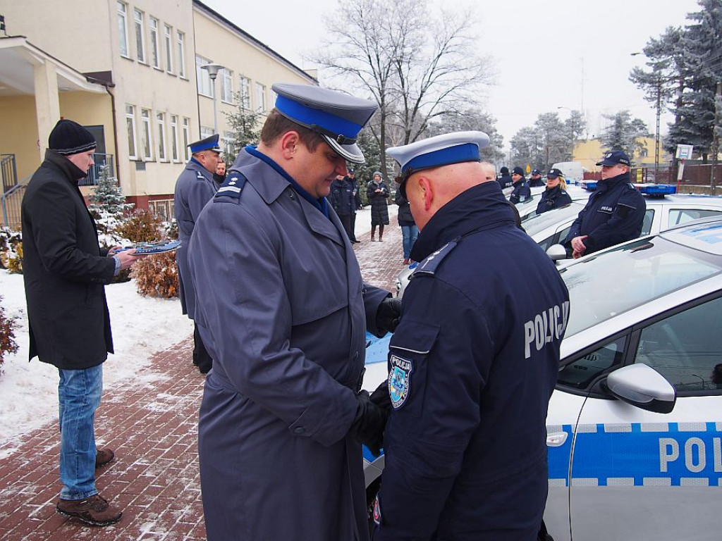 Legionowo: Policjanci dostali dziewięć nowych radiowozów