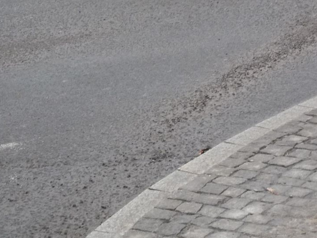 Legionowo: Nowe rondo już się sypie. Kiedy załatają dziury w ulicach?