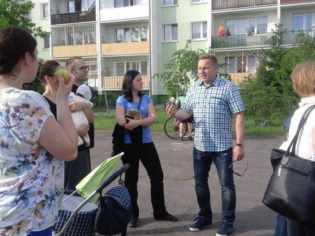 Legionowo: Namaluj swój plac zabaw, czyli protest z uśmiechem na ustach