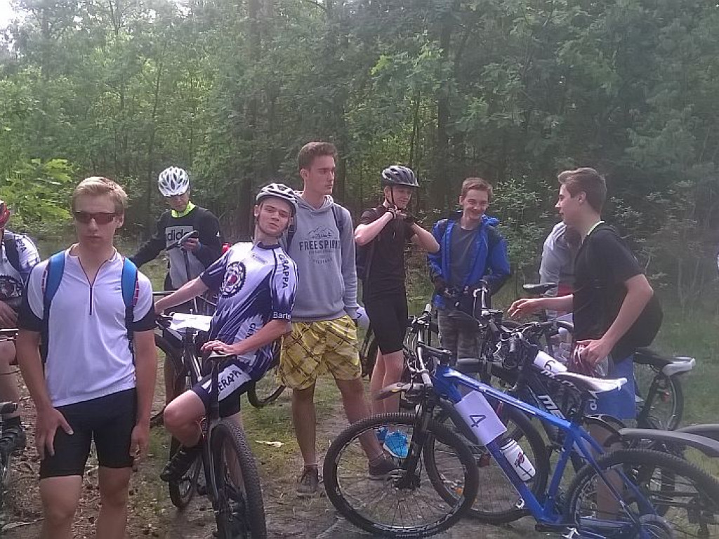 Chotomów: Uczniowie z powiatu wystartowali w wyścigu rowerów górskich