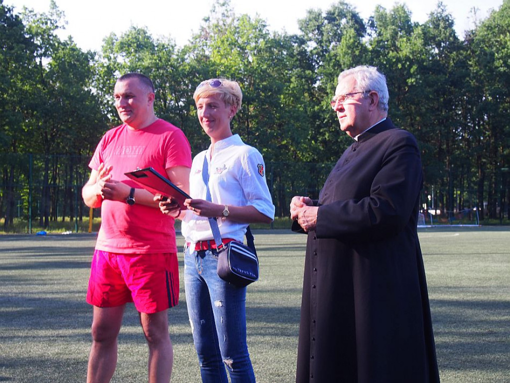 Legionowo: Policjanci ograli ministrantów