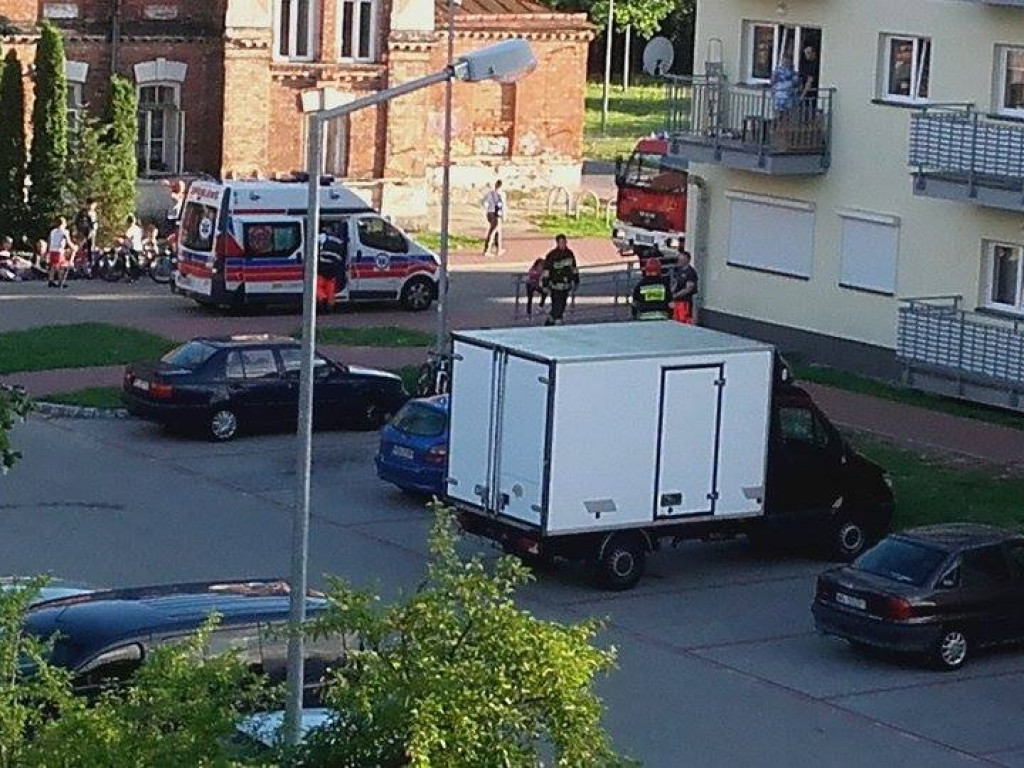 Legionowo: Trzy wozy strażackie pojechały gasić przypaloną potrawę