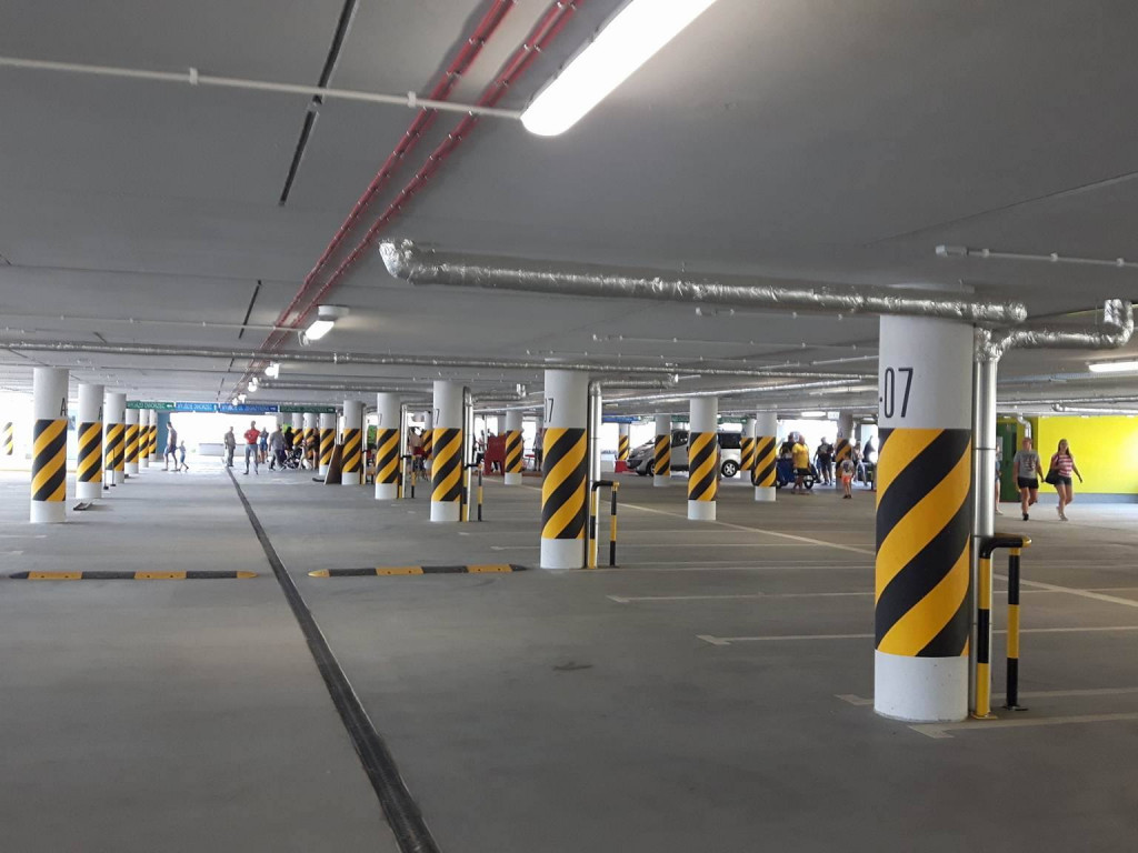 Legionowo: Parking wielopoziomowy po stronie os. Piaski już otwarty