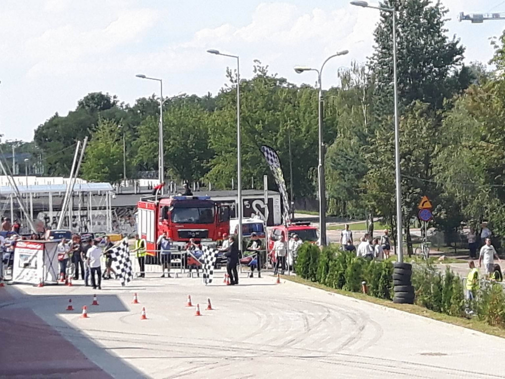Legionowo: Parking wielopoziomowy po stronie os. Piaski już otwarty