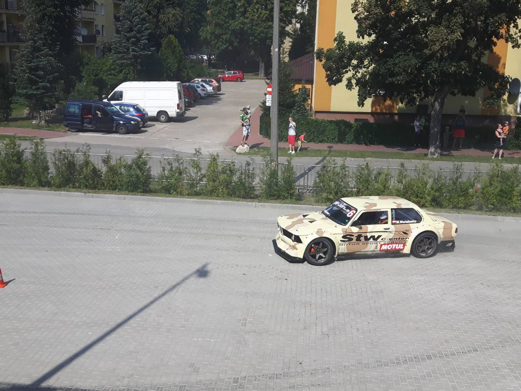 Legionowo: Parking wielopoziomowy po stronie os. Piaski już otwarty
