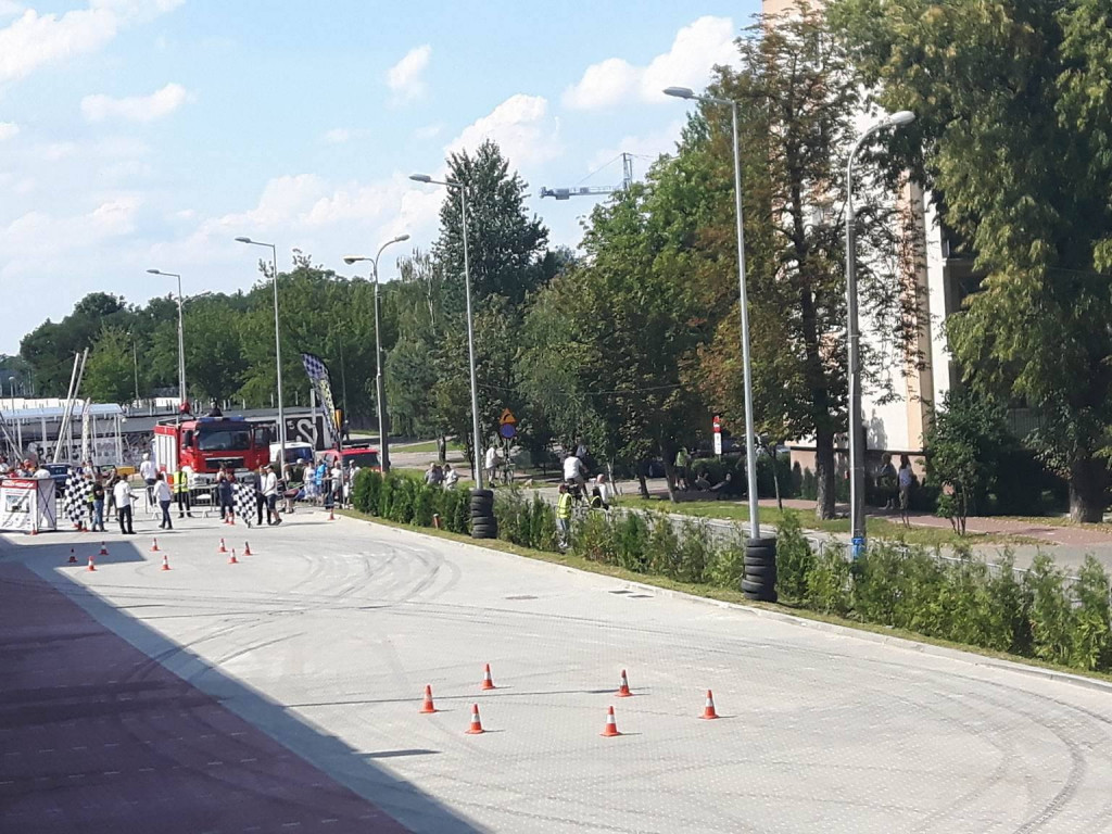 Legionowo: Parking wielopoziomowy po stronie os. Piaski już otwarty
