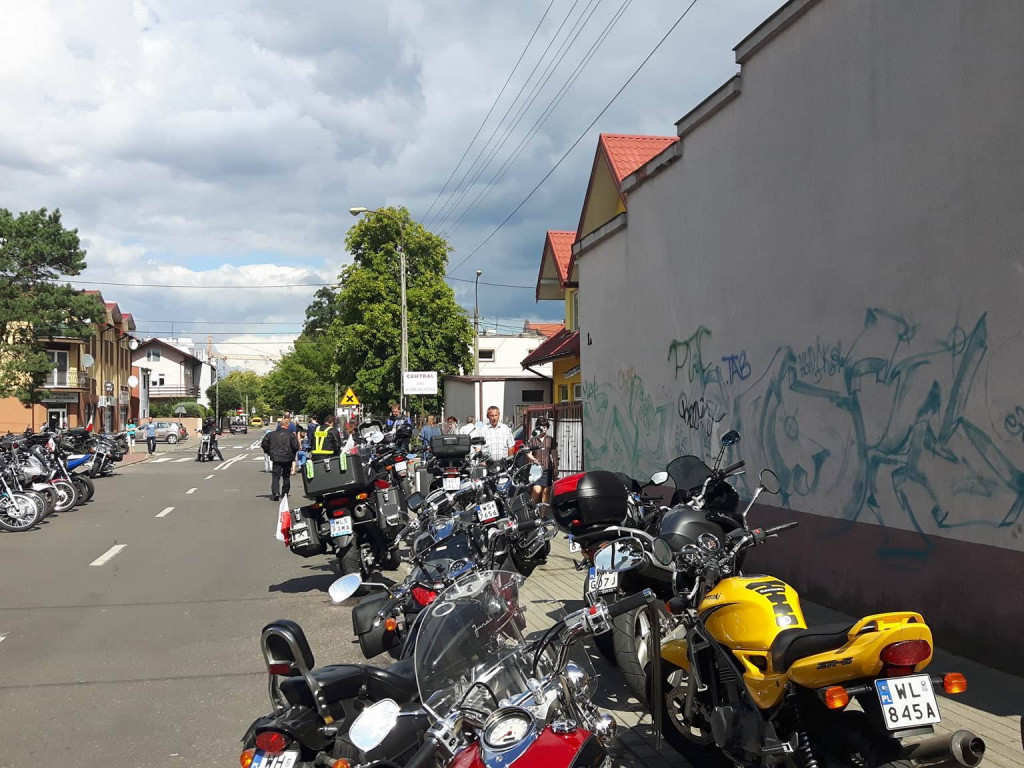 Legionowo: Muzyka i ryk silników na Rynku (galeria)