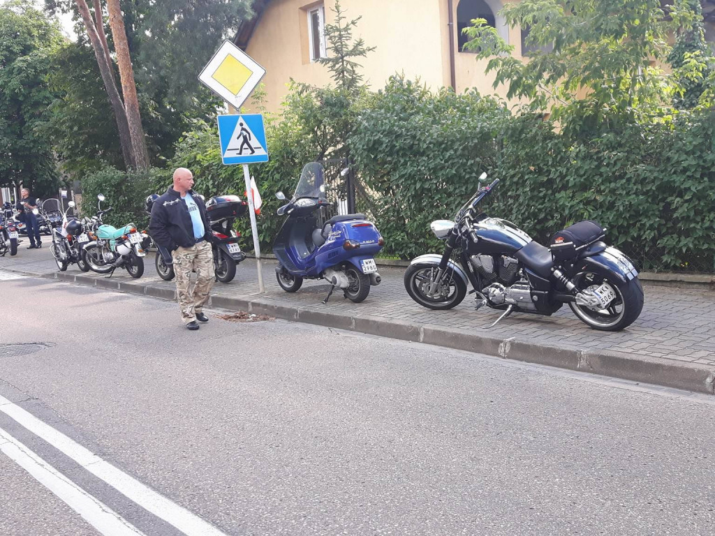 Legionowo: Muzyka i ryk silników na Rynku (galeria)