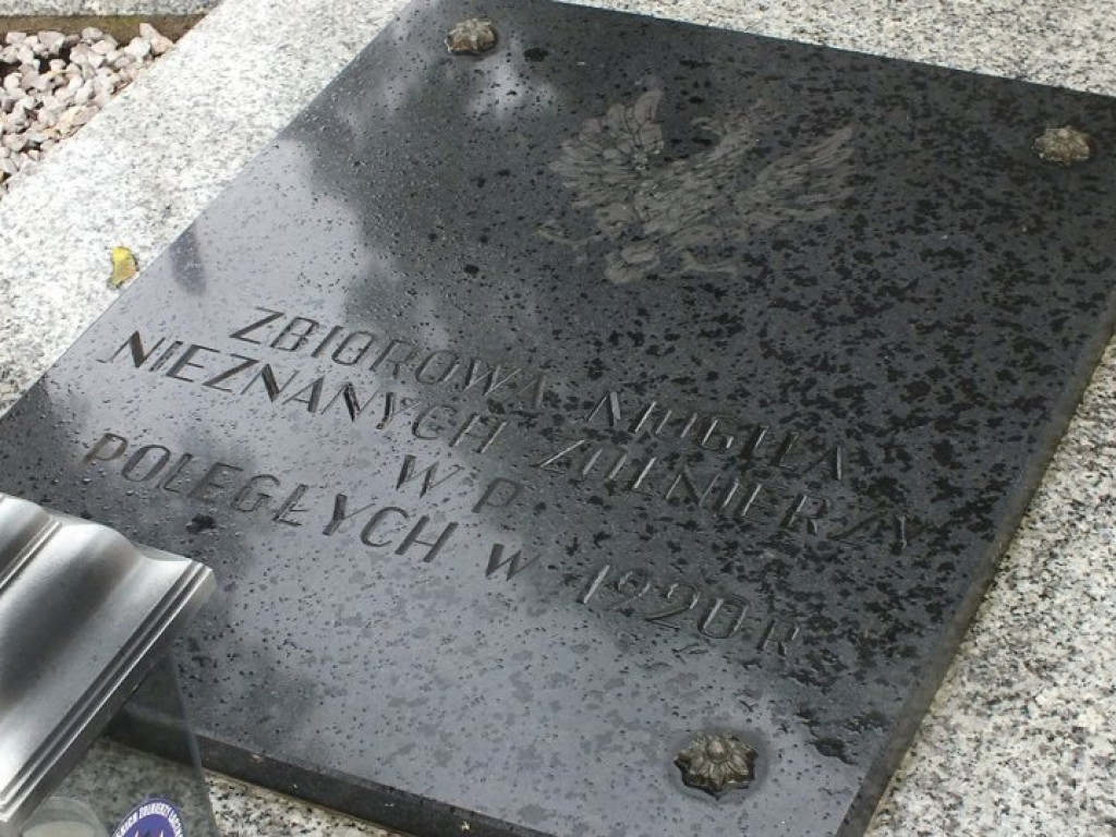 Serock: Odwiedzili bohaterów w rocznicę Bitwy Warszawskiej