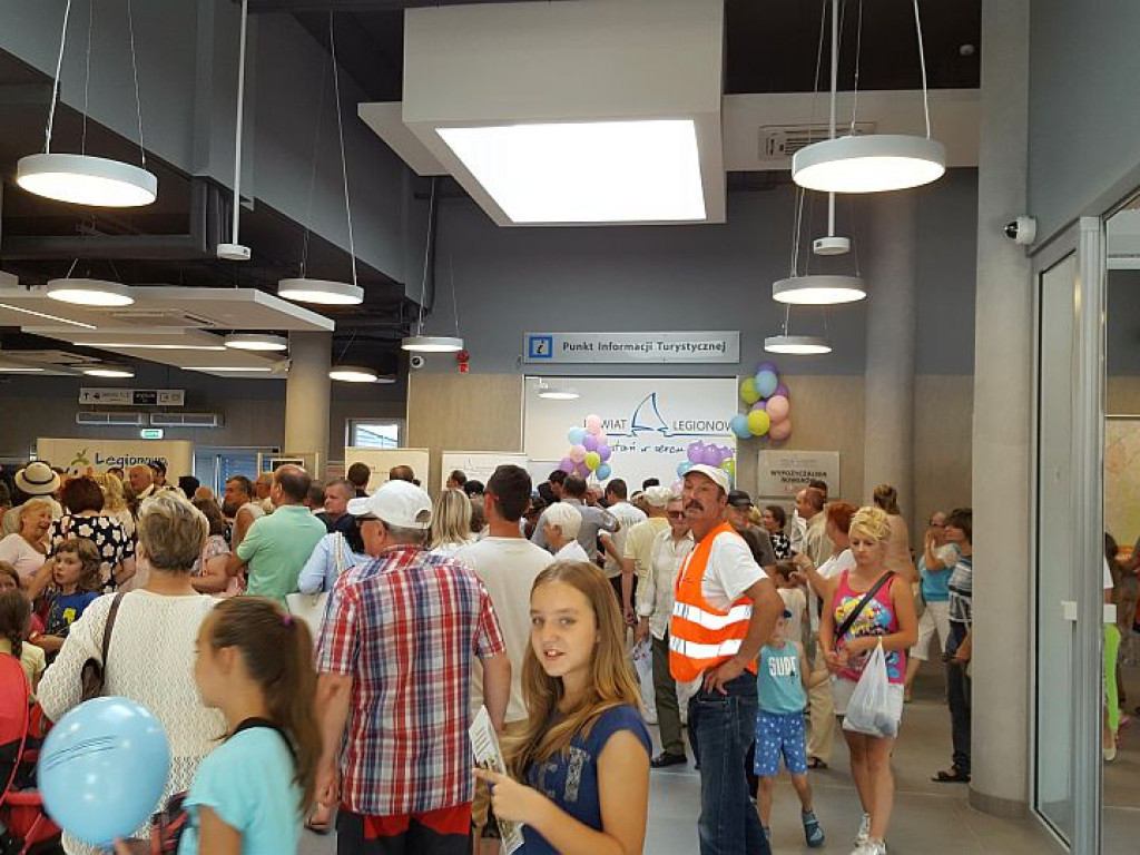 Legionowo: Po wielu latach budowy otworzyli nowy dworzec (galeria)
