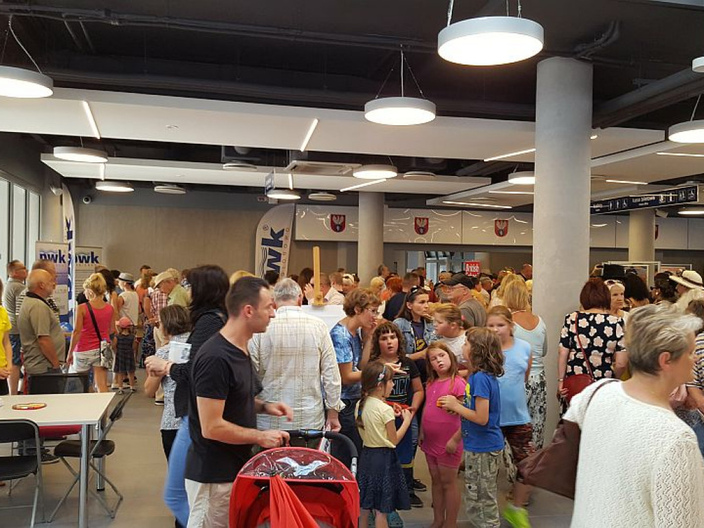 Legionowo: Po wielu latach budowy otworzyli nowy dworzec (galeria)