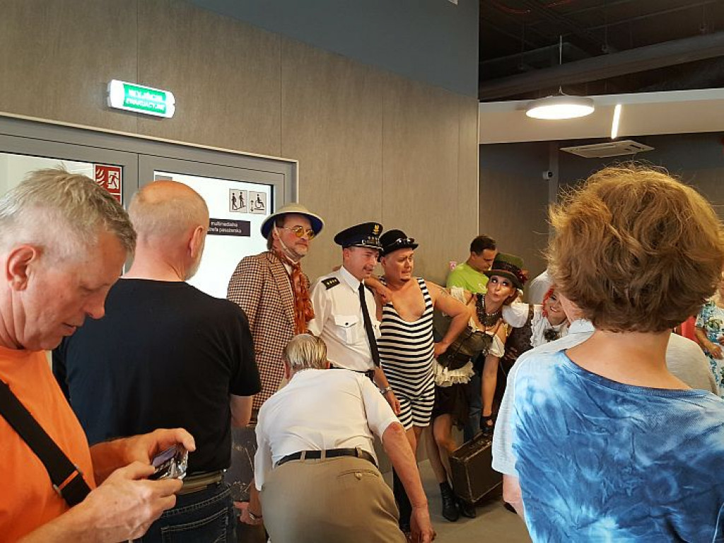 Legionowo: Po wielu latach budowy otworzyli nowy dworzec (galeria)