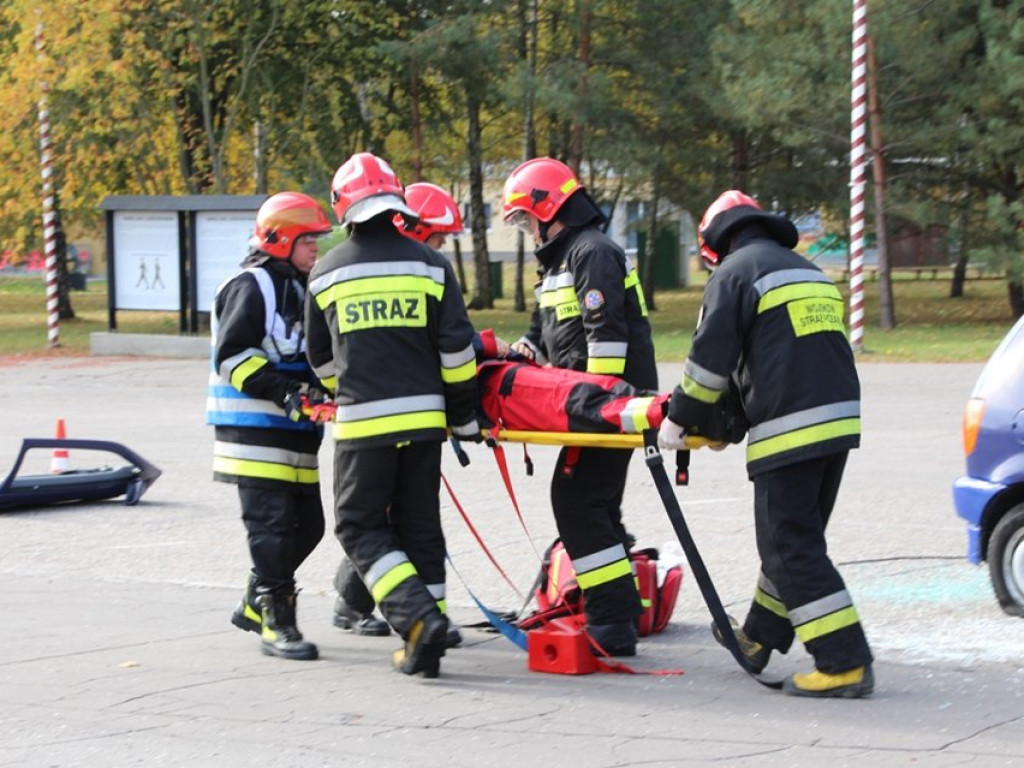 Zegrze: Ćwiczyli udzielanie pierwszej pomocy ofiarom wypadków. Widowiskowy pokaz w CSŁiI