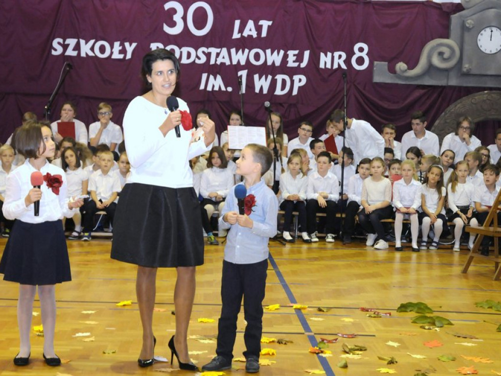 Legionowo: Huczne urodziny Szkoły Podstawowej nr 8 (galeria)
