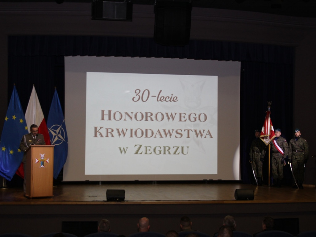 Zegrze: 30-lecie Honorowego Krwiodawstwa w Centrum Szkolenia Łączności i Informatyki