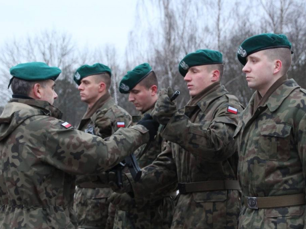 Zegrze: Uroczyste wręczenie broni i aktów mianowań w CSŁiI