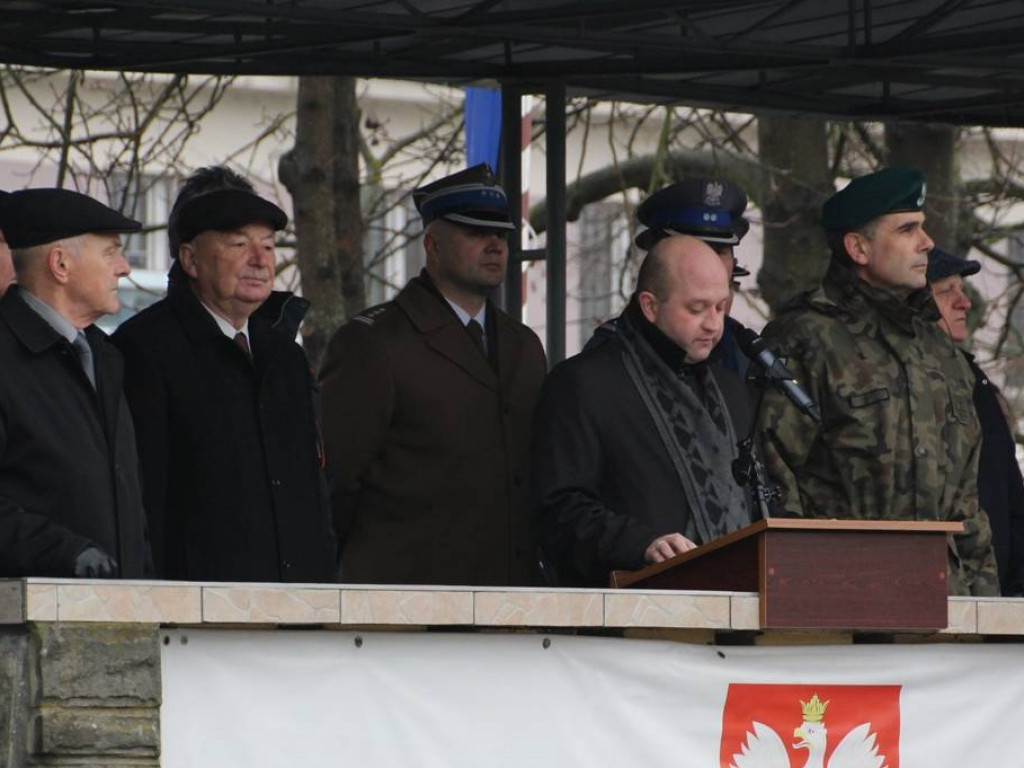 Ślubowali wierność Ojczyźnie. Złożyli przysięgę na sztandar zegrzyńskiego Centrum