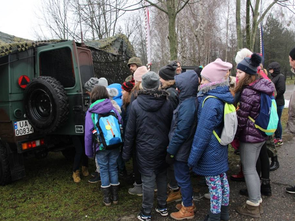 Ślubowali wierność Ojczyźnie. Złożyli przysięgę na sztandar zegrzyńskiego Centrum