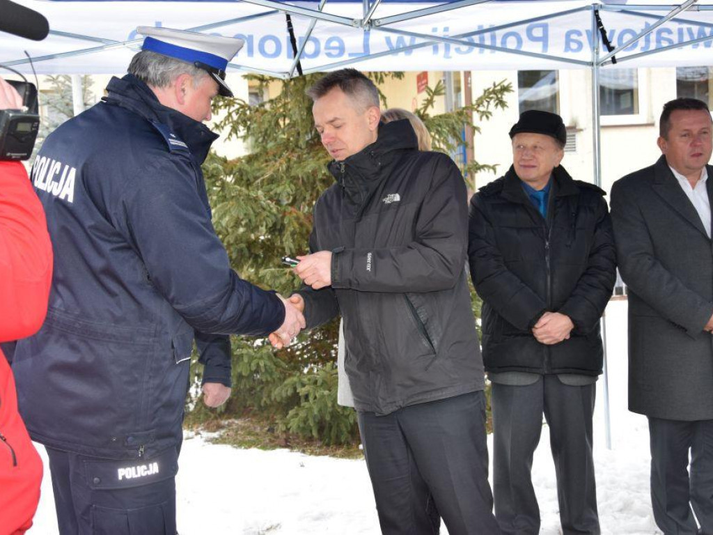 Legionowski: Policja dostała cztery nowe radiowozy (galeria)
