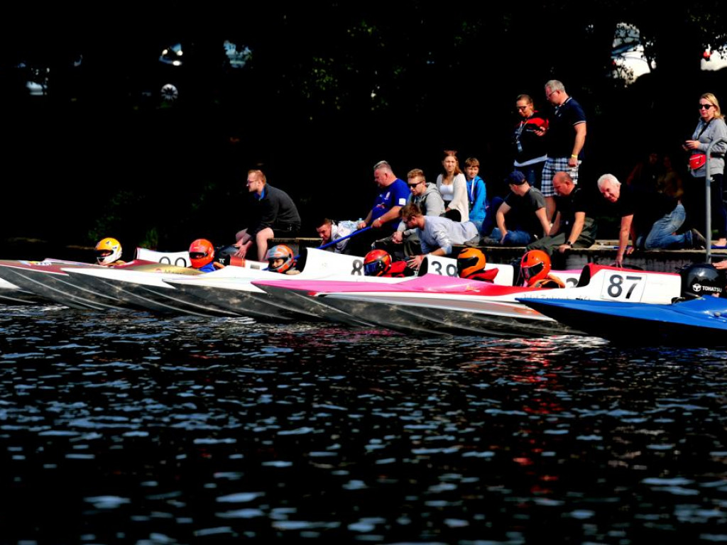 Motorowodniak z Chotomowa znów na podium. Udany start Rochnowskiego w eliminacjach Mistrzostw Polski