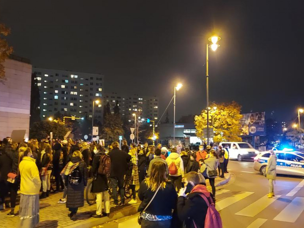 Legionowo: Kolejny dzień protestów przeciwko orzeczeniu Trybunału Przyłębskiej