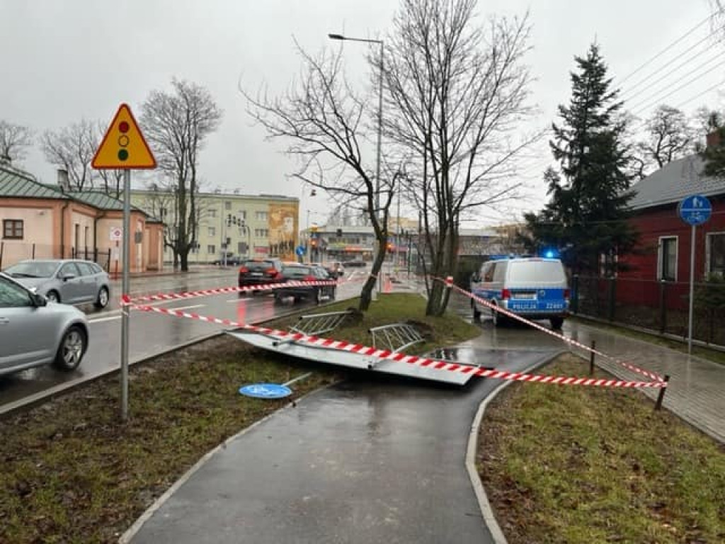 Wichura nad powiatem legionowskim. Strażacy mieli pełne ręce roboty