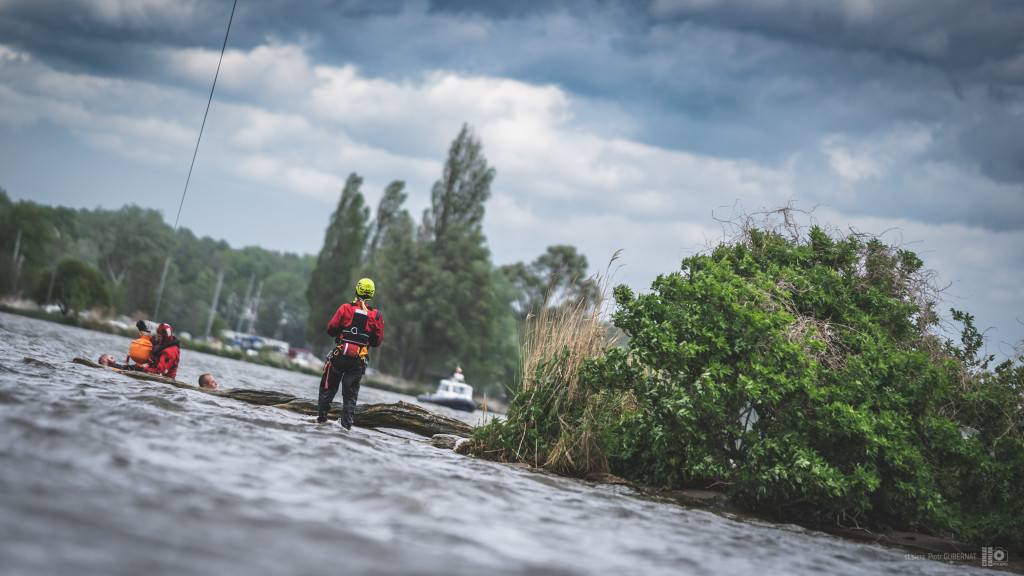 Manewry wojskowe na Zalewie Zegrzyńskim