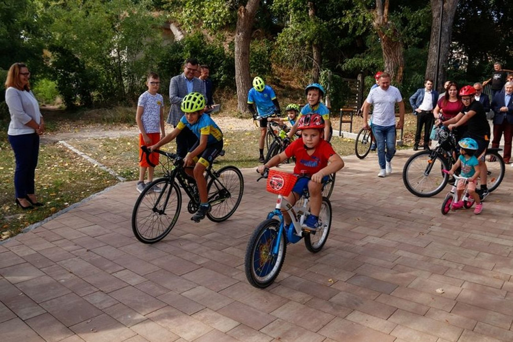 Nowa ścieżka rowerowa nad Jeziorem Zegrzyńskim