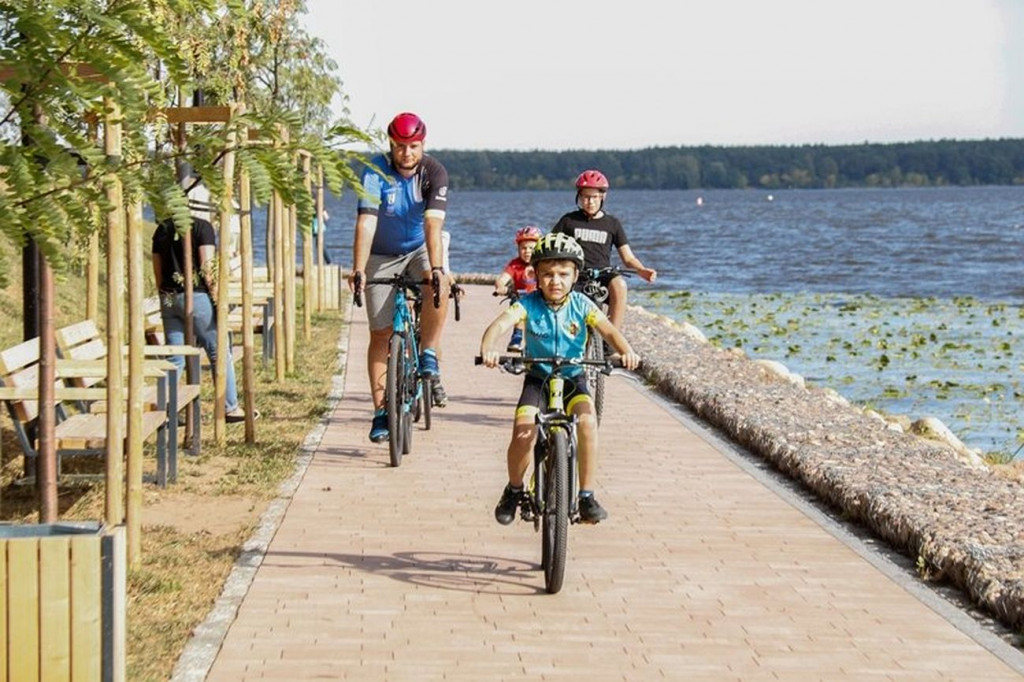 Nowa ścieżka rowerowa nad Jeziorem Zegrzyńskim