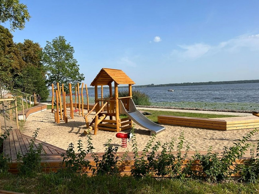 Nowa ścieżka rowerowa nad Jeziorem Zegrzyńskim